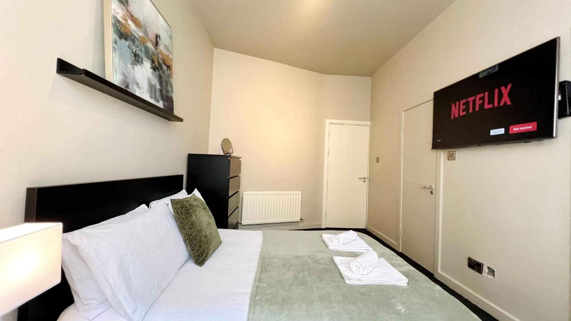 Temple Bar Central Apartment Dublin 0*,